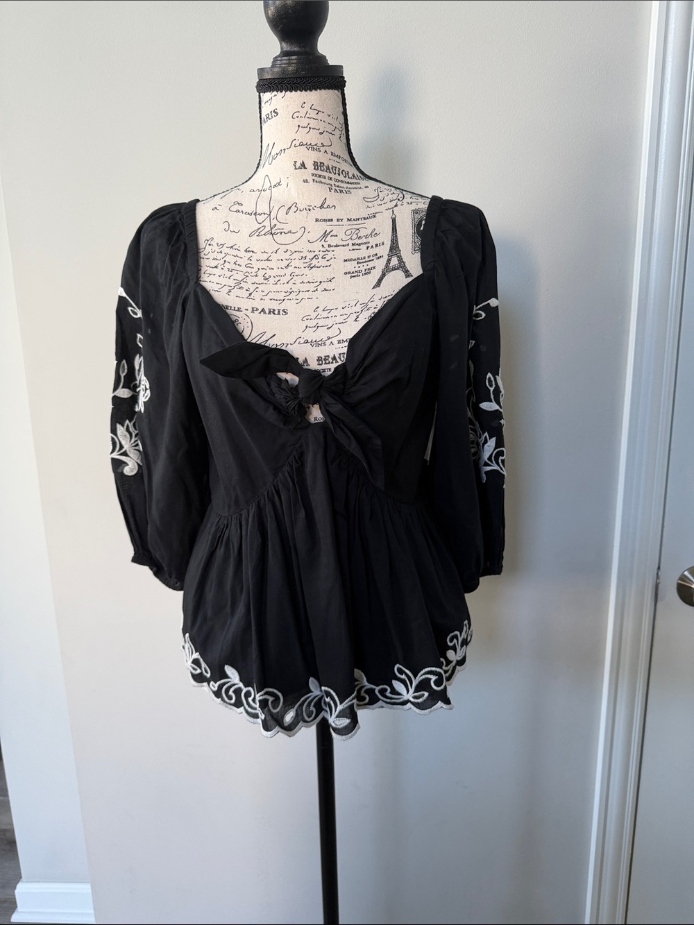 Express Black Embroidered Tie-Front Peasant Top size small